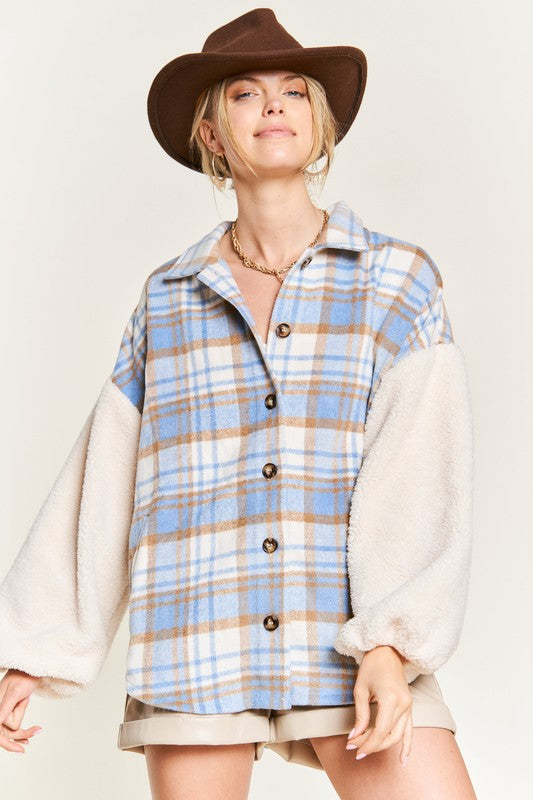 Multi plaid fuzzy sleeve jacket PLUS JJO1023P