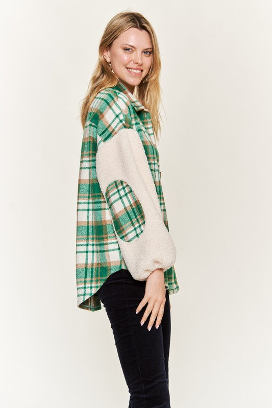 Multi plaid fuzzy sleeve jacket PLUS JJO1023P